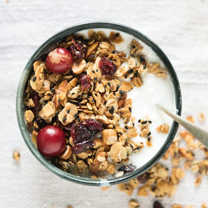 Oat bran is good for lowering cholesterol