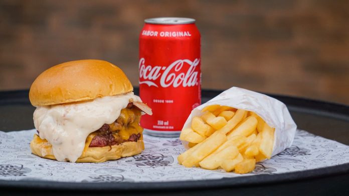 burger chips and cola plate